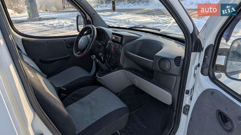 Минивэн Fiat Doblo 2007 в Косове фото 20 Минивэн Fiat Doblo 2007 в Косове