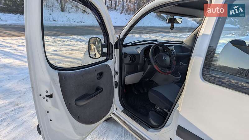 Минивэн Fiat Doblo 2007 в Косове фото 24 Минивэн Fiat Doblo 2007 в Косове