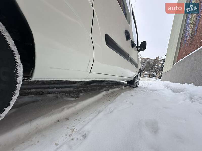 Мінівен Fiat Doblo 2006 в Рівному фото 11 Мінівен Fiat Doblo 2006 в Рівному