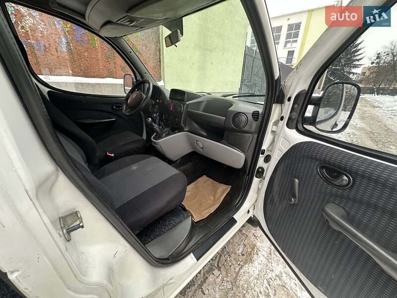 Мінівен Fiat Doblo 2006 в Рівному фото 27 Мінівен Fiat Doblo 2006 в Рівному