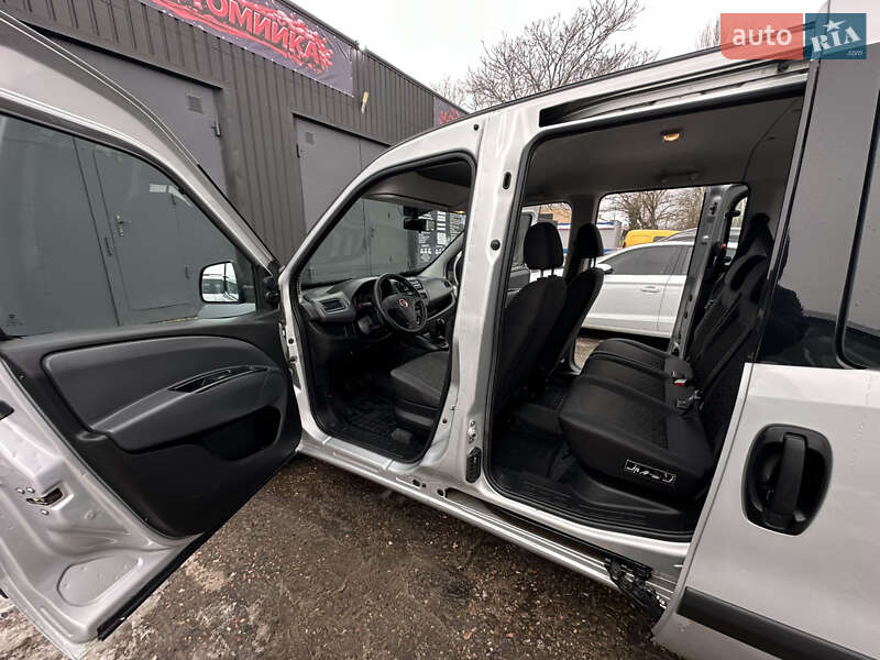 Минивэн Fiat Doblo 2011 в Николаеве