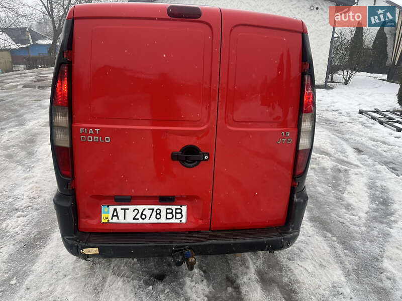 Грузовой фургон Fiat Doblo 2004 в Косове