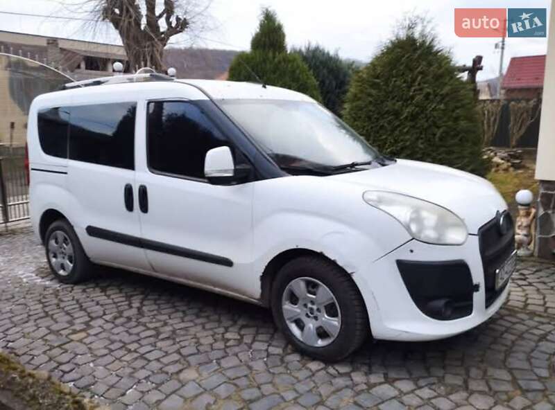 Минивэн Fiat Doblo 2010 в Воловце