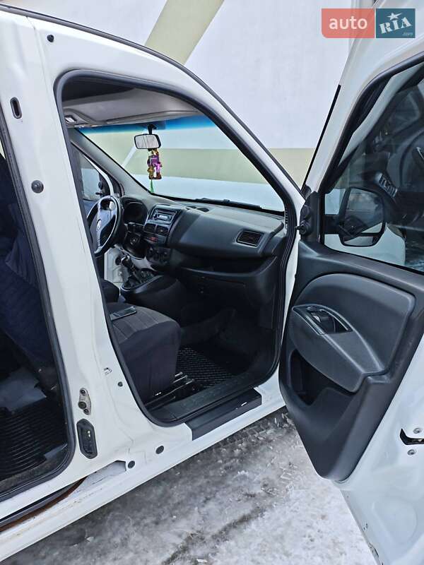 Минивэн Fiat Doblo 2010 в Нижних Воротах