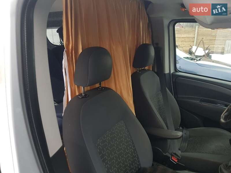 Минивэн Fiat Doblo 2011 в Барановке фото 7 Минивэн Fiat Doblo 2011 в Барановке