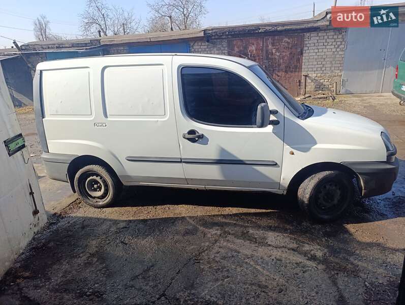 Вантажний фургон Fiat Doblo 2001 в Кривому Розі