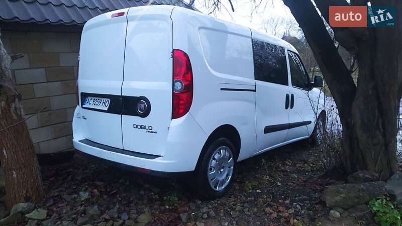 Грузопассажирский фургон Fiat Doblo 2012 в Луцке фото 3 Грузопассажирский фургон Fiat Doblo 2012 в Луцке