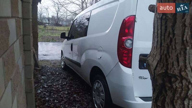 Грузопассажирский фургон Fiat Doblo 2012 в Луцке фото 4 Грузопассажирский фургон Fiat Doblo 2012 в Луцке