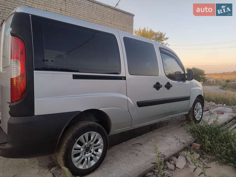 Минивэн Fiat Doblo 2009 в Пятихатках