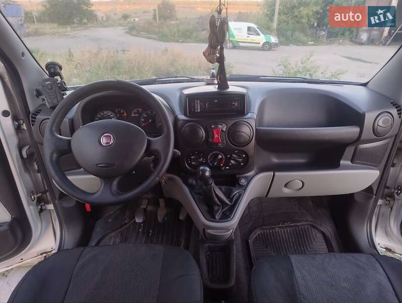 Минивэн Fiat Doblo 2009 в Пятихатках