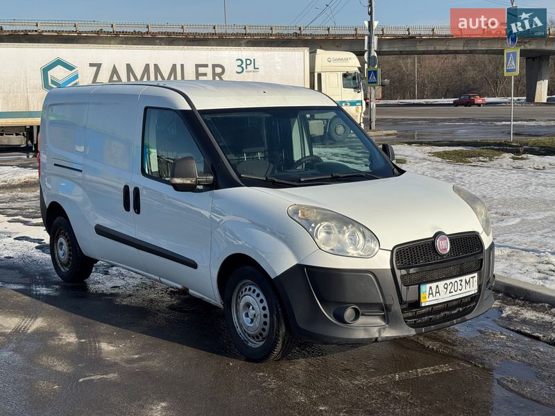 Вантажний фургон Fiat Doblo 2013 в Києві