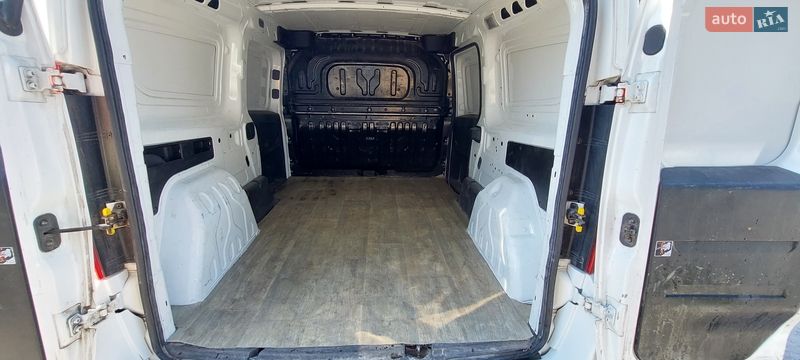 Вантажний фургон Fiat Doblo 2016 в Києві