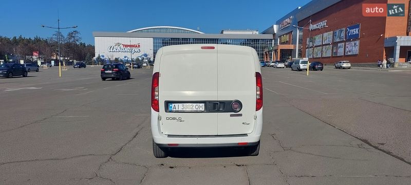 Вантажний фургон Fiat Doblo 2016 в Києві