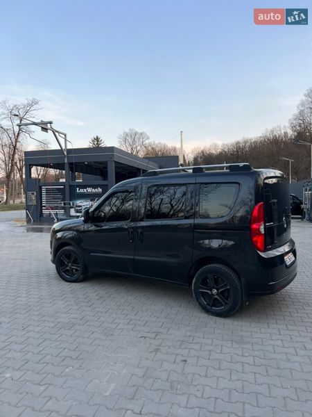 Минивэн Fiat Doblo 2010 в Дрогобыче