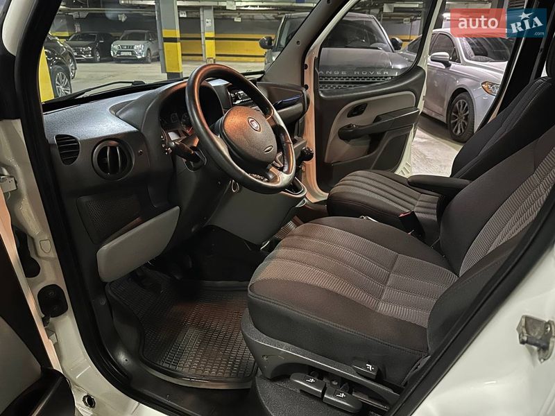 Минивэн Fiat Doblo 2008 в Днепре