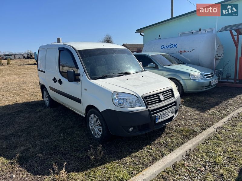 Грузовой фургон Fiat Doblo 2012 в Мироновке