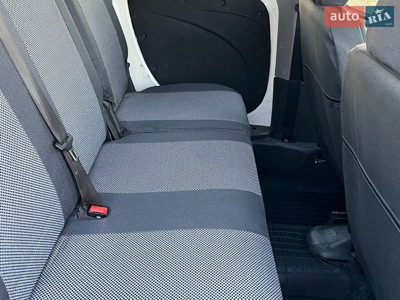 Минивэн Fiat Doblo 2013 в Киеве