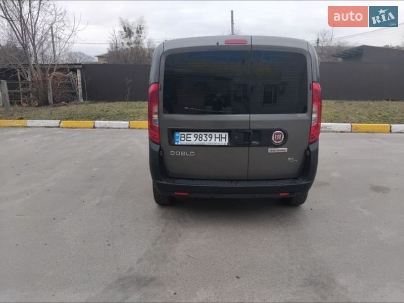 Минивэн Fiat Doblo 2016 в Киеве