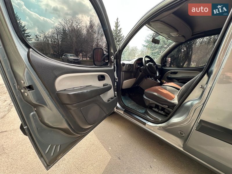 Мінівен Fiat Doblo 2007 в Рівному фото 9 Мінівен Fiat Doblo 2007 в Рівному