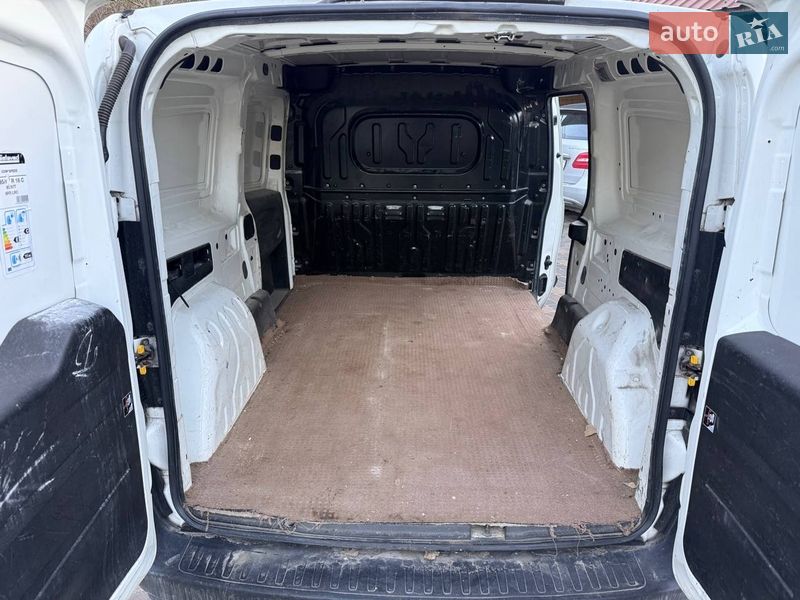 Вантажний фургон Fiat Doblo 2013 в Києві фото 12 Вантажний фургон Fiat Doblo 2013 в Києві
