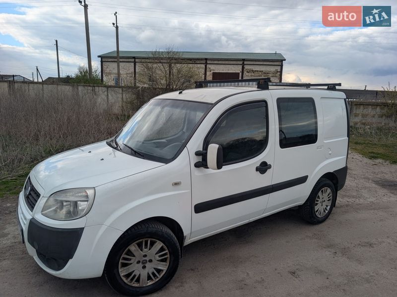 Минивэн Fiat Doblo 2008 в Ровно