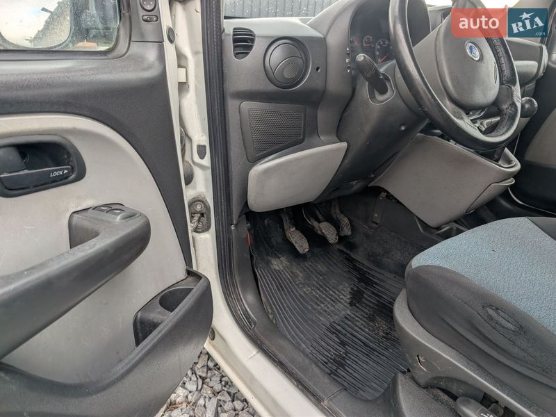 Минивэн Fiat Doblo 2008 в Ровно