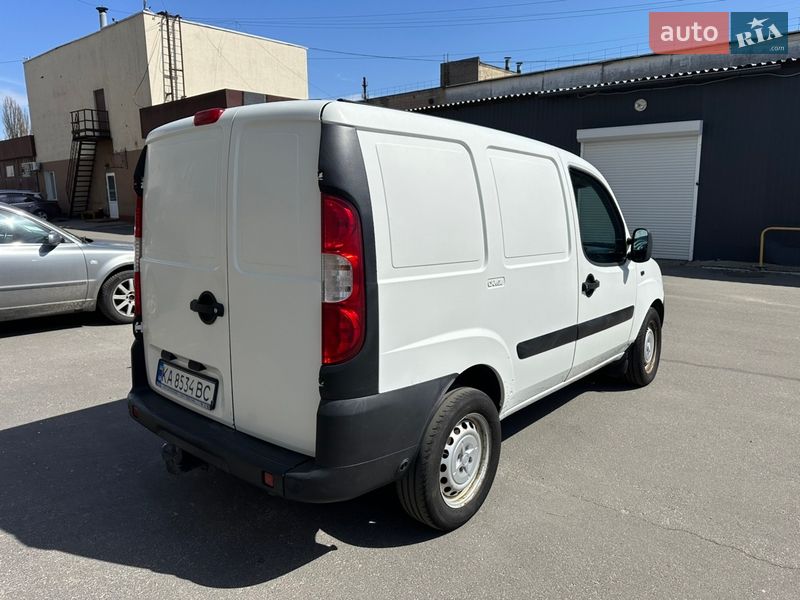Грузопассажирский фургон Fiat Doblo 2015 в Киеве