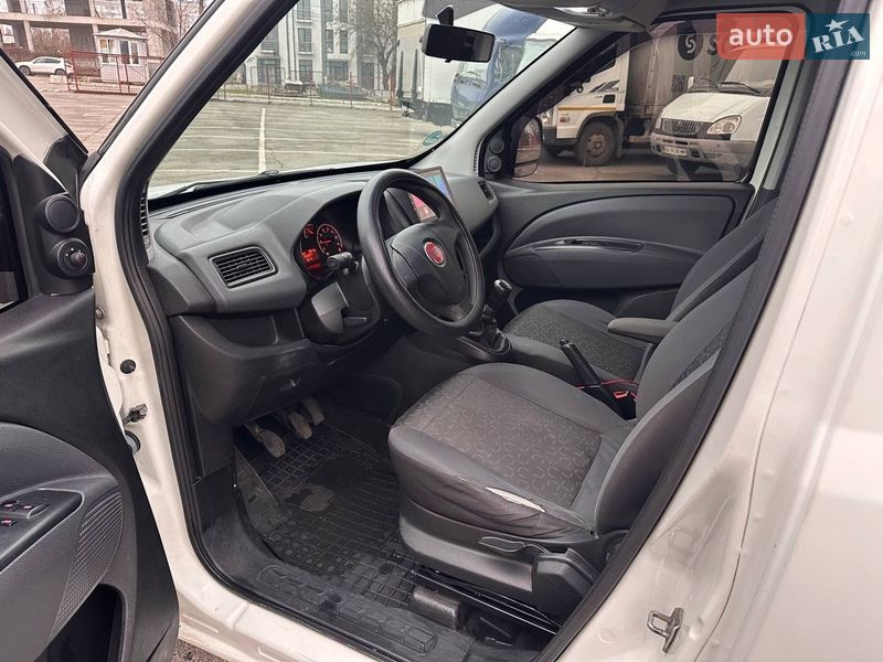 Грузопассажирский фургон Fiat Doblo 2012 в Киеве