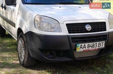 Минивэн Fiat Doblo 2006 в Киеве
