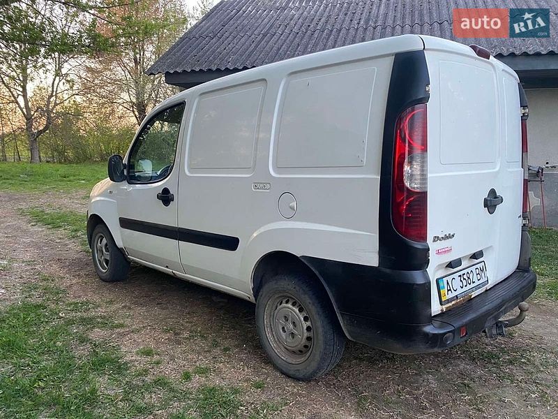 Грузовой фургон Fiat Doblo 2008 в Луцке