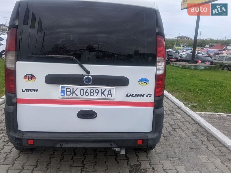 Минивэн Fiat Doblo 2006 в Ровно