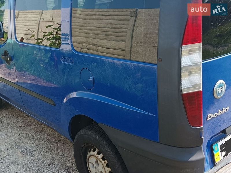 Мінівен Fiat Doblo 2005 в Києві