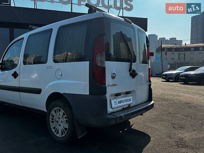 Минивэн Fiat Doblo 2007 в Киеве