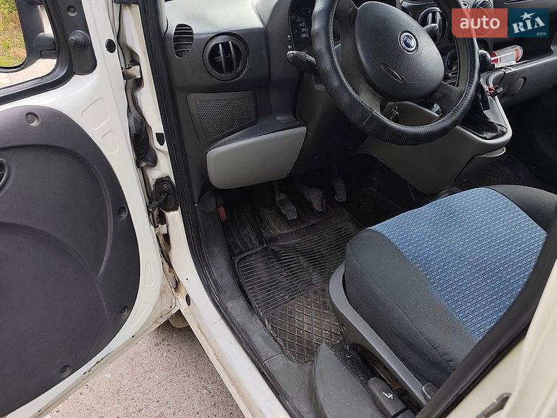 Минивэн Fiat Doblo 2006 в Львове