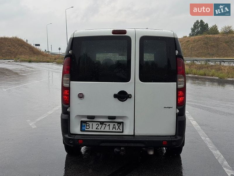 Грузопассажирский фургон Fiat Doblo 2010 в Полтаве