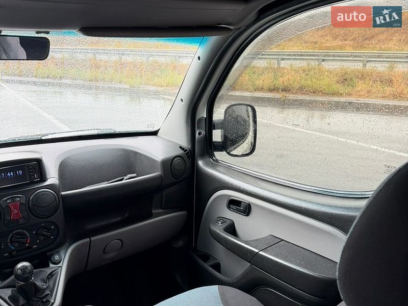 Грузопассажирский фургон Fiat Doblo 2010 в Полтаве