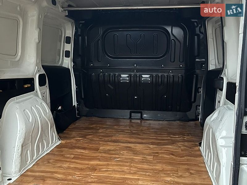 Грузовой фургон Fiat Doblo 2015 в Житомире