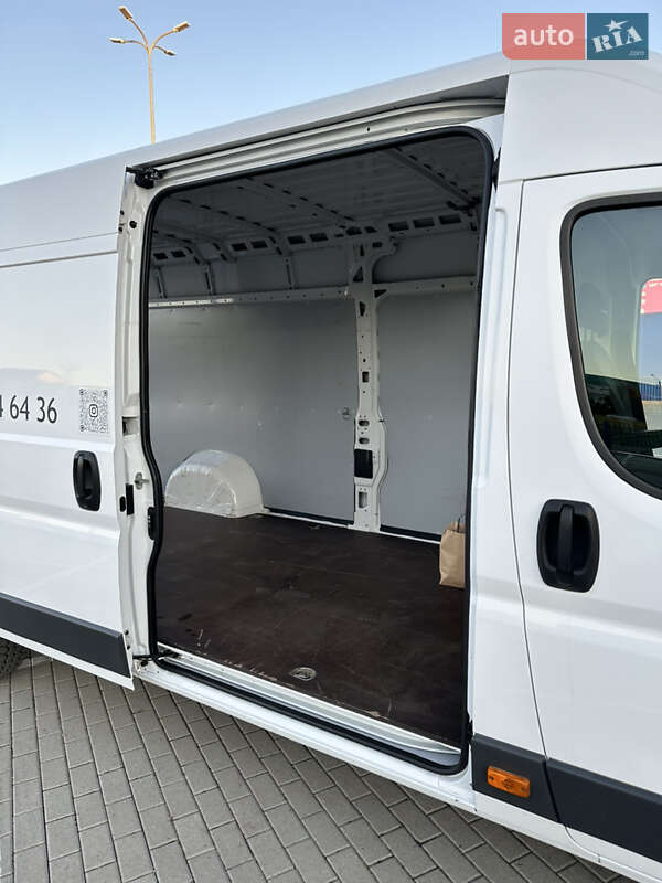Вантажний фургон Fiat Ducato 2017 в Нововолинську