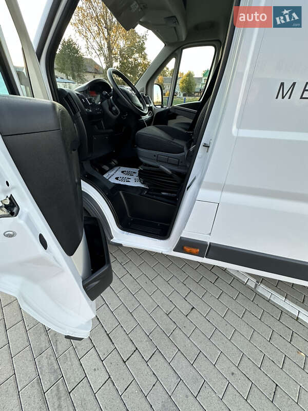 Вантажний фургон Fiat Ducato 2017 в Нововолинську