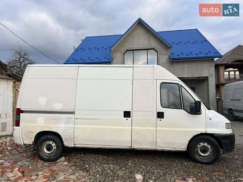 Грузовой фургон Fiat Ducato 1998 в Новоселице