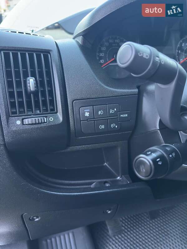 Вантажопасажирський фургон Fiat Ducato 2016 в Ужгороді