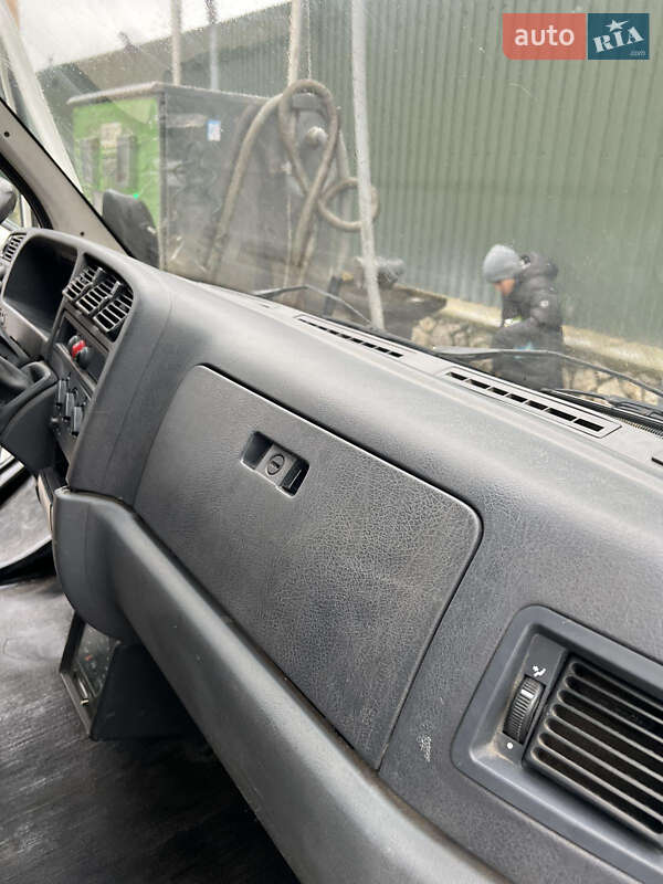 Грузовой фургон Fiat Ducato 2001 в Волочиске