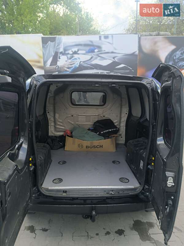 Вантажний фургон Fiat Fiorino 2011 в Умані