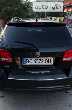 Внедорожник / Кроссовер Fiat Freemont 2015 в 