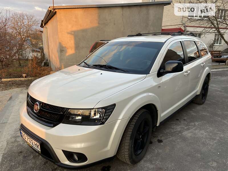 Внедорожник / Кроссовер Fiat Freemont 2015 в 