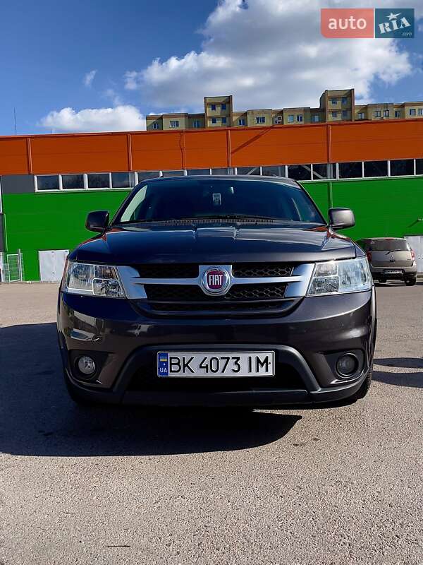 Внедорожник / Кроссовер Fiat Freemont 2015 в Ровно