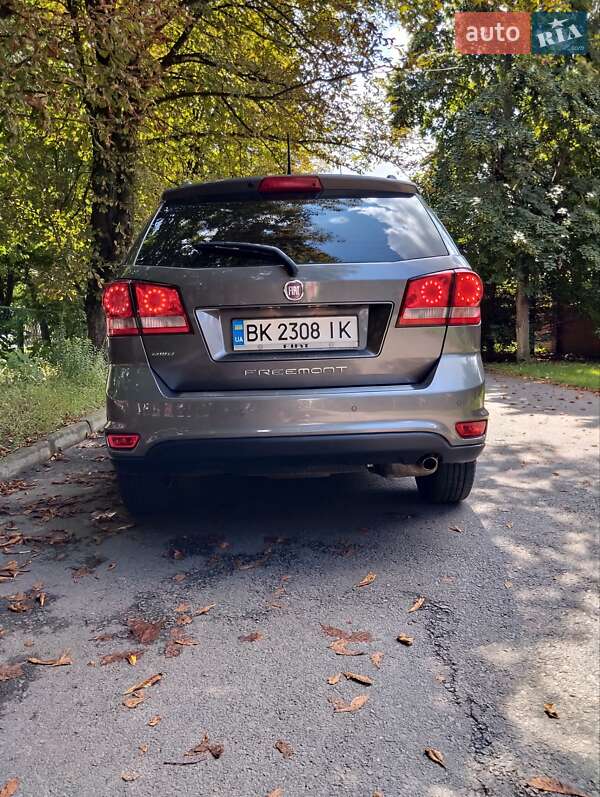 Позашляховик / Кросовер Fiat Freemont 2012 в Рівному