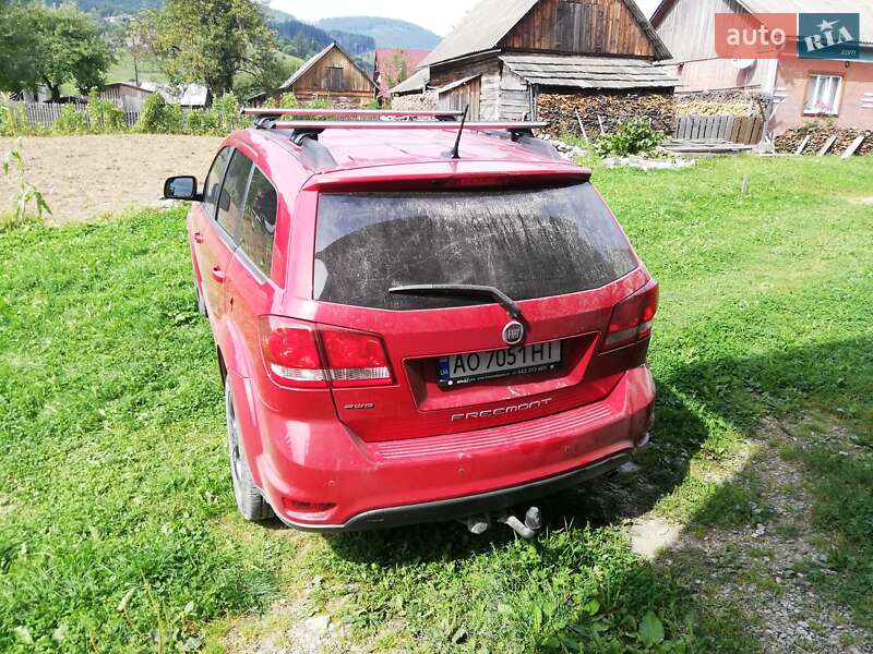 Внедорожник / Кроссовер Fiat Freemont 2012 в Черной Тисе