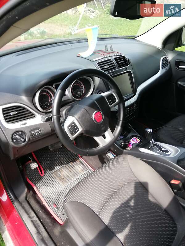 Внедорожник / Кроссовер Fiat Freemont 2012 в Черной Тисе
