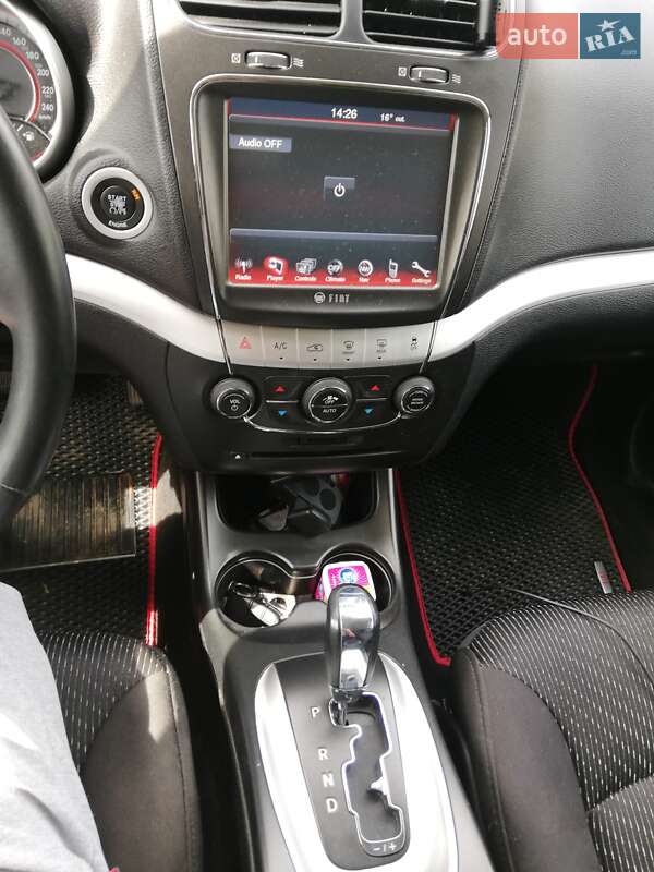 Внедорожник / Кроссовер Fiat Freemont 2012 в Черной Тисе